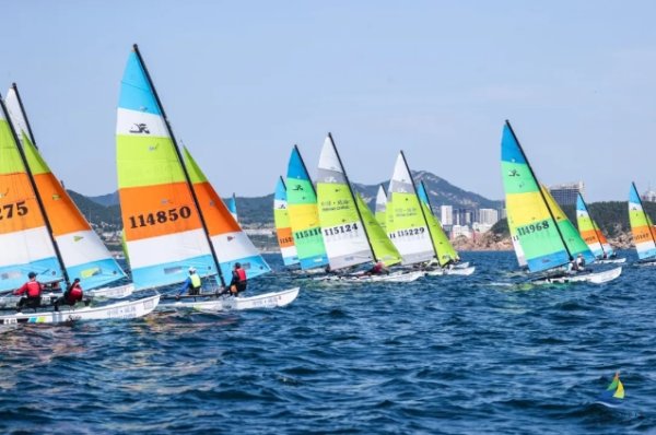 鑫配资 2025中国威海HOBIE帆船公开赛圆满收帆